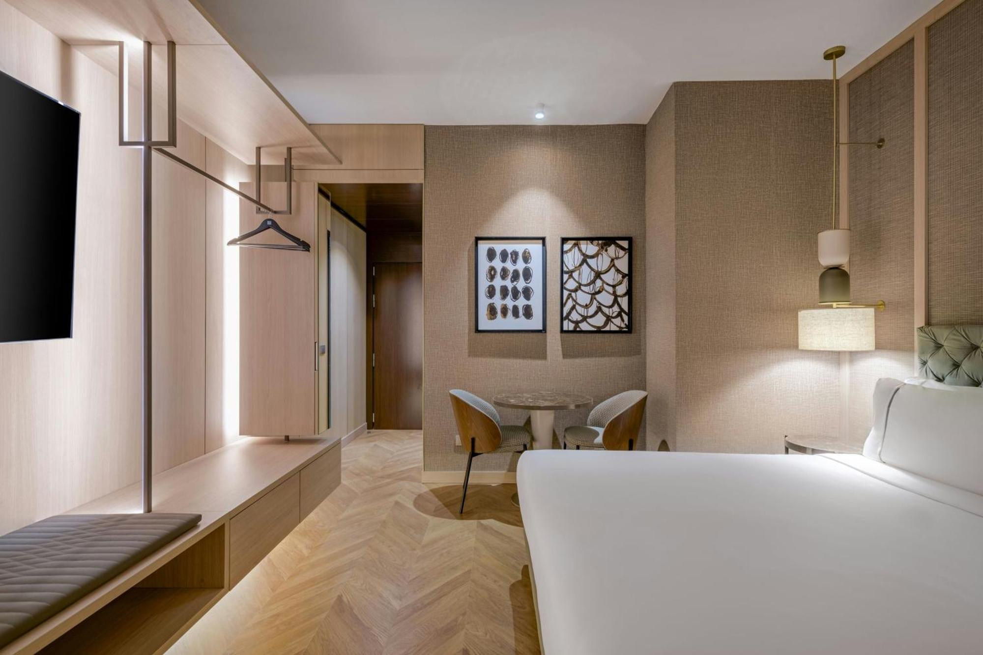 Standard King Room